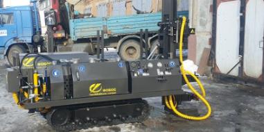 Бурение скважин малогабаритной гусеничной установкой, гусеничную малогабаритную буровую установку, вездеход на гусеницах с буровой установкой, буровая техника, мбгу на гусеничном ходу