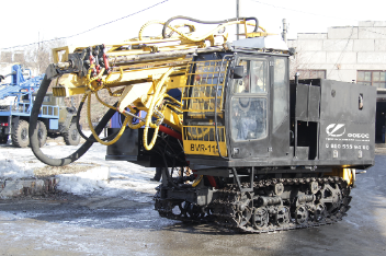 Буровое оборудование сандвик, Буровая установка Sandvik, Буровая установка с пневмоударником, Малогабаритные буровые установки для шпуров, Самоходные буровые установки на гусеничном ходу с гидроперфоратором, Мобильные буровые установки для строчного бурения