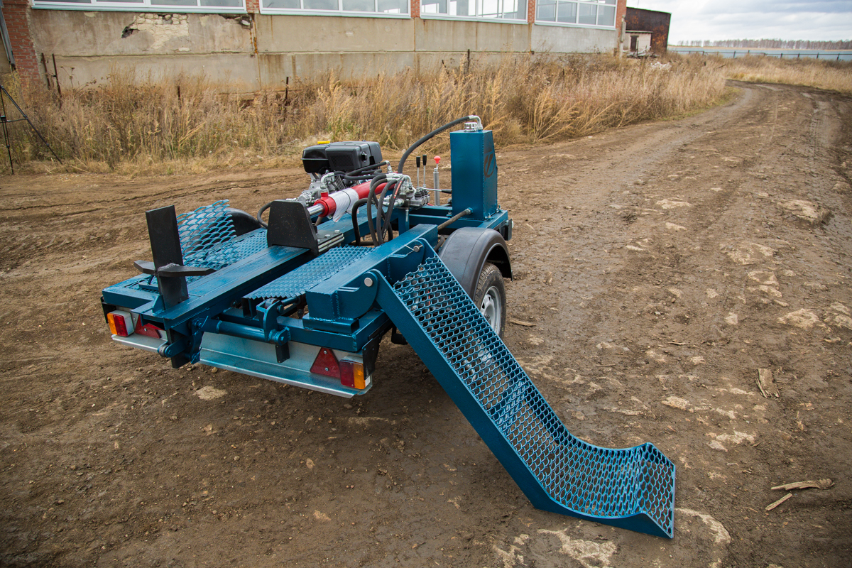 Дровокол зверь, Гидравлический дровокол ЗВЕРЬ на прицепе