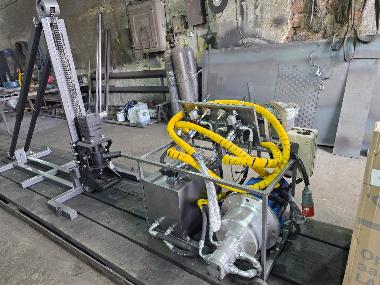 Малогабаритная буровая установка, бурение водяных скважин, геологоразведочные работы, инженерно-геологические изыскания, бурение технических скважин, инъектирование грунтов, компактный буровой станок, бурения как вертикальных, так и наклонных скважин